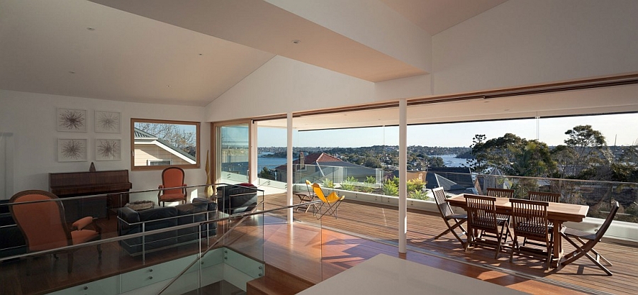 Glass walls offer unabated ocean views