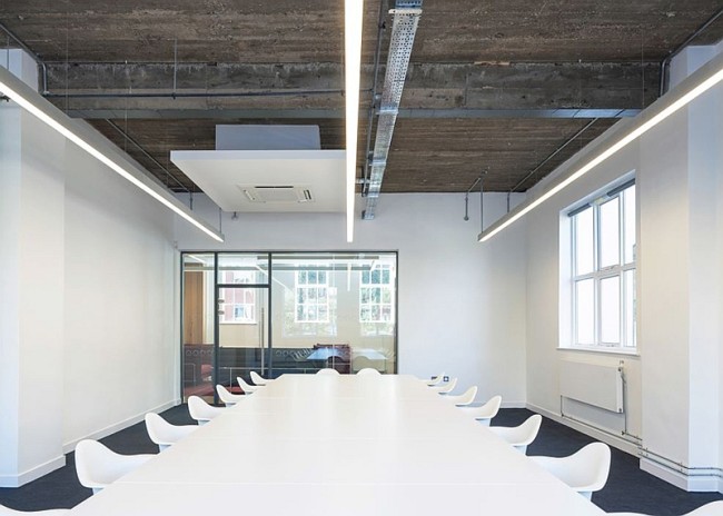 Smart Fold-Up Tables Redefine Contemporary Workspaces With Panache ...