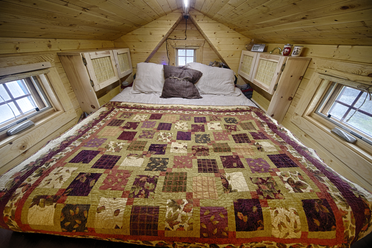 Loft bed idea for tiny homes