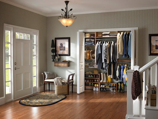 Organized entryway closet