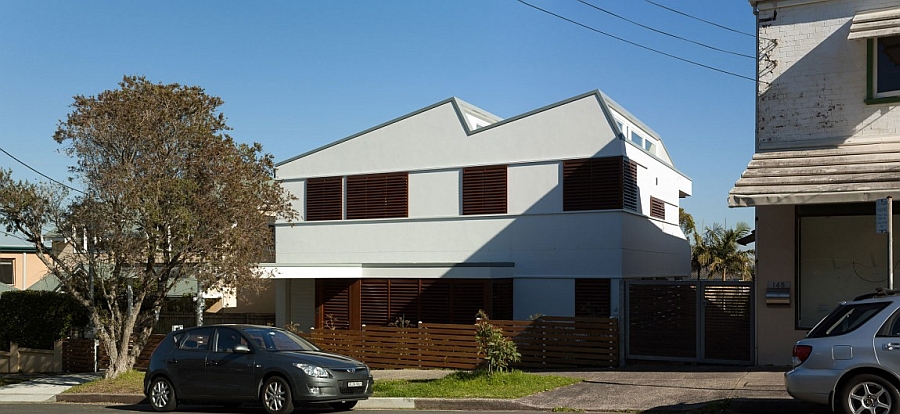 Streetview of the modern house in Greenwich