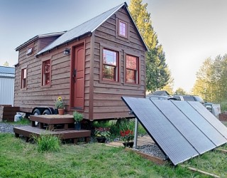 Mobile Tiny Tack House Is Entirely Built By Hand! And Looks Gorgeous…