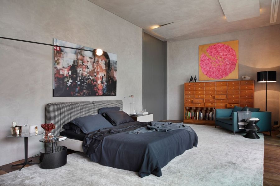 Art-Filled Bachelor Pad With Cool Design