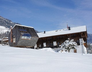 Exclusive Tiny Mountain Cabin Promises A Picture-Perfect Escape!