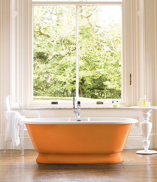 A bold splash of orange in the bath!