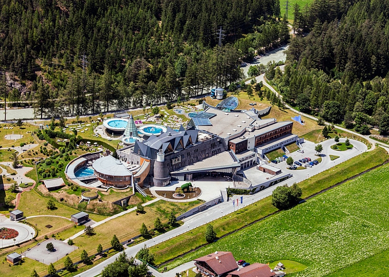 Aerial view of the lavish hotel