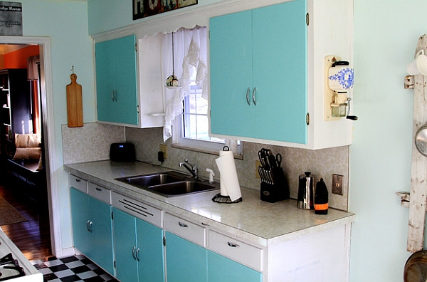 Beautiful blue and turquoise are perfect choices for a retro kitchen with modern overtones