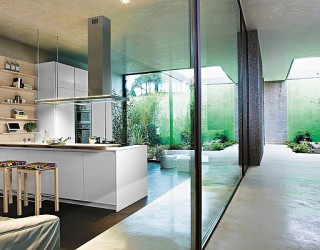 Contemporary Italian Kitchen Offers Functional Storage Solutions