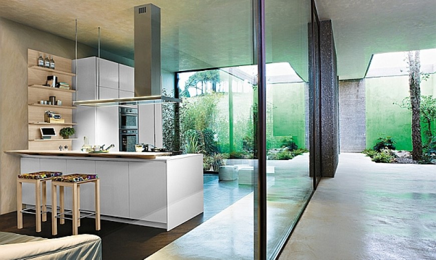 Contemporary Italian Kitchen Offers Functional Storage Solutions