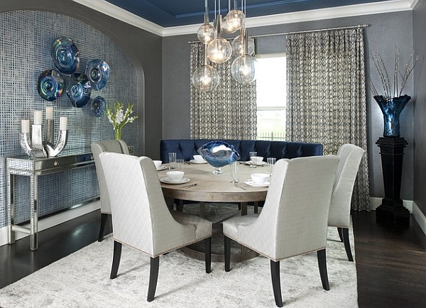 Cool blue and trendy grey in the dining room