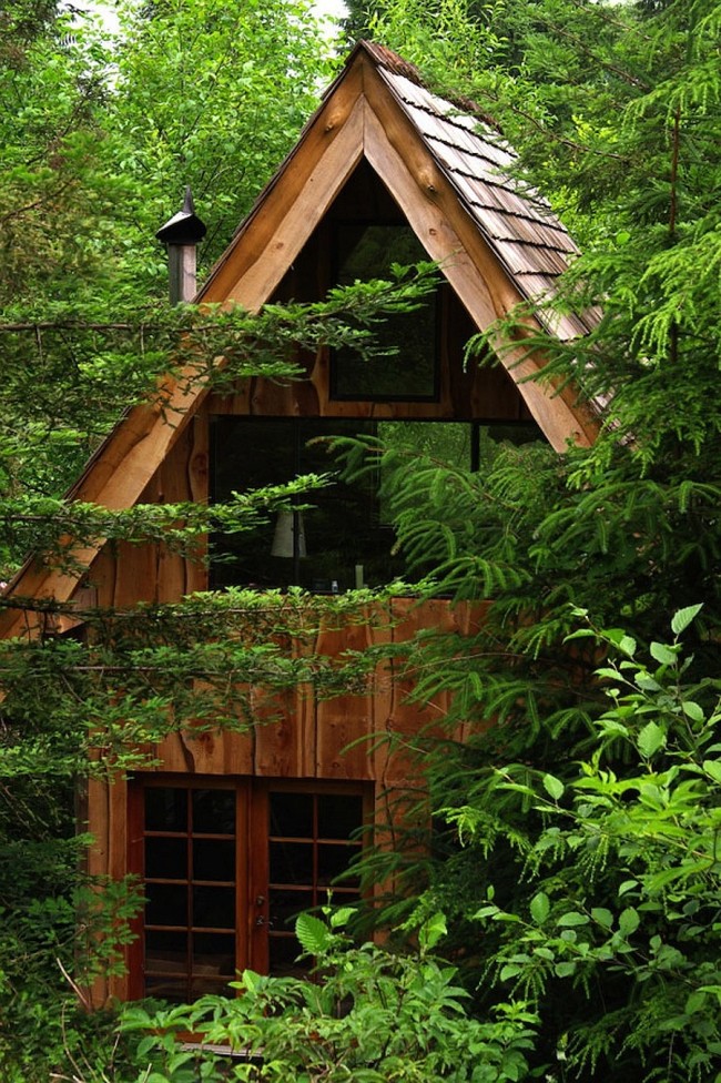 This Amazing Forest House Was Built For Just With Locally Found Materials Decoist