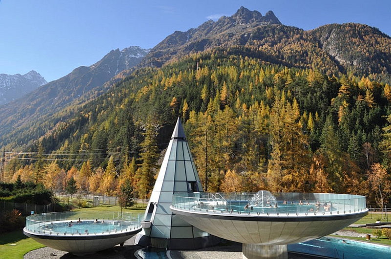 Dome shaped thermal pools and spa