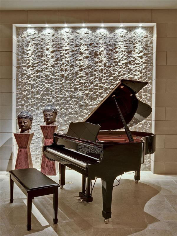 Elegant Pianos in Wonderful Homes (2)