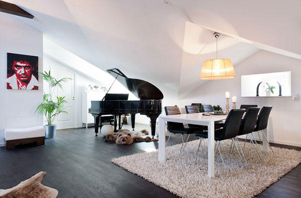 Elegant Pianos in Wonderful Homes (5)