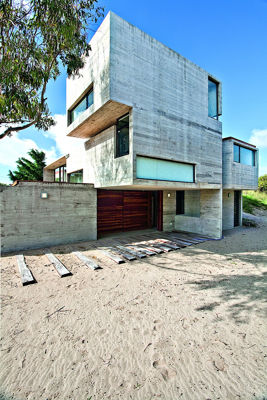 Exterior of the concrete house