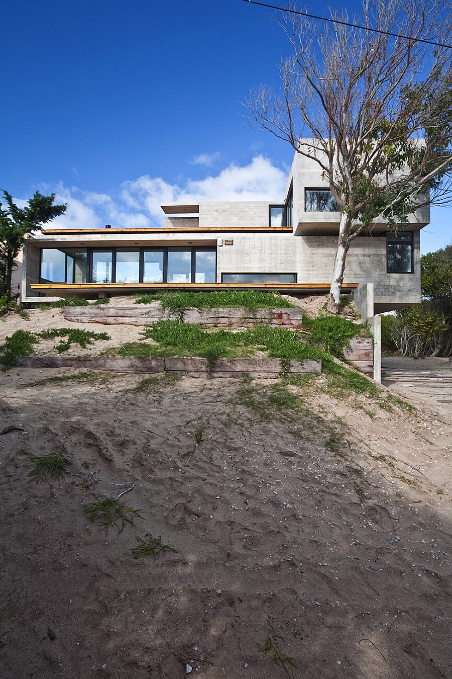 Front elevation of the chic Concrete house