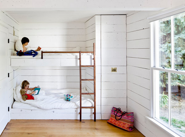 Kids' room in a cabin-like house