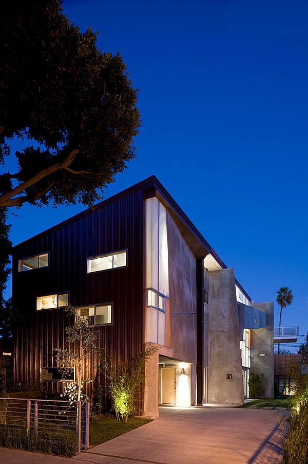 Metallic exterior of the cool hybrid house