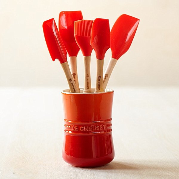 Red cooking tools