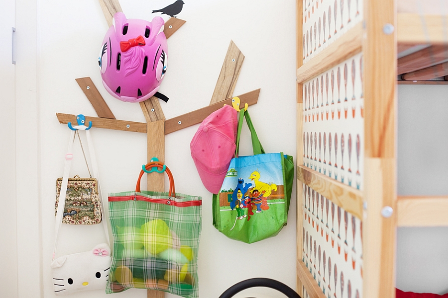 Simple hanger to help organize kids' bedroom