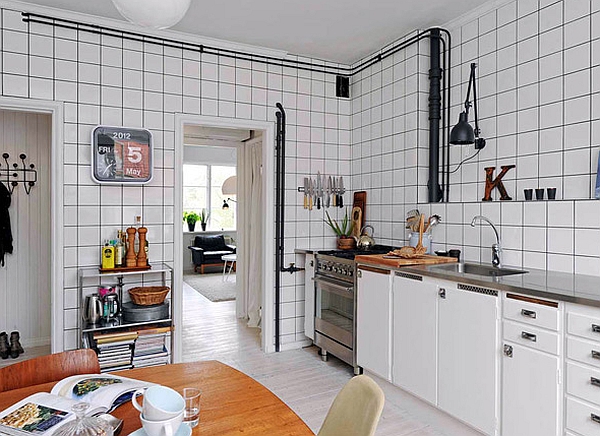 Smart use of tile and exposed pipes to create the retro glamor