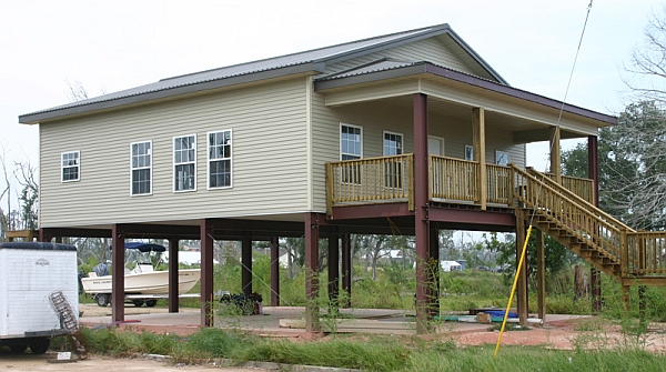 Sturdy Windmaster House in Palm Beach