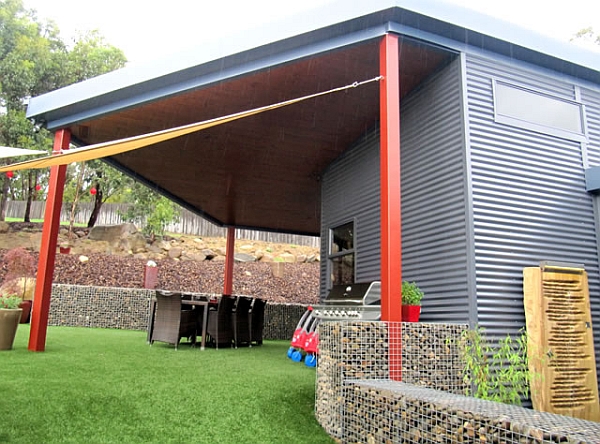 Sturdy steel structure of the prefab home