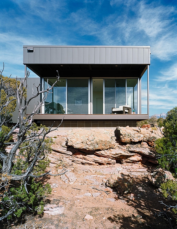 Stylish hidden valley prefab house