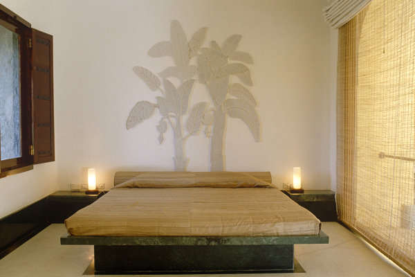 Tropical bedroom with Asian style