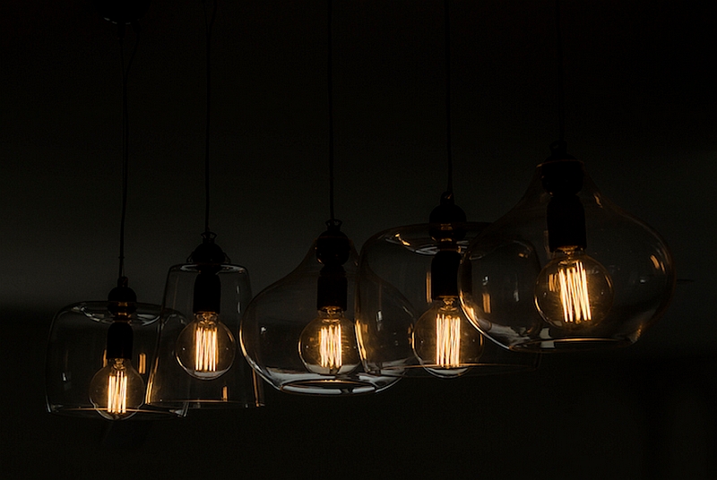 Captivating pendant lights in glass