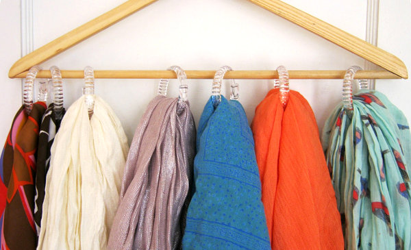 Easy DIY scarf organizer