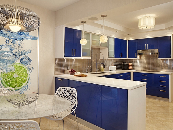 Fresh blue and white color scheme for your kitchen