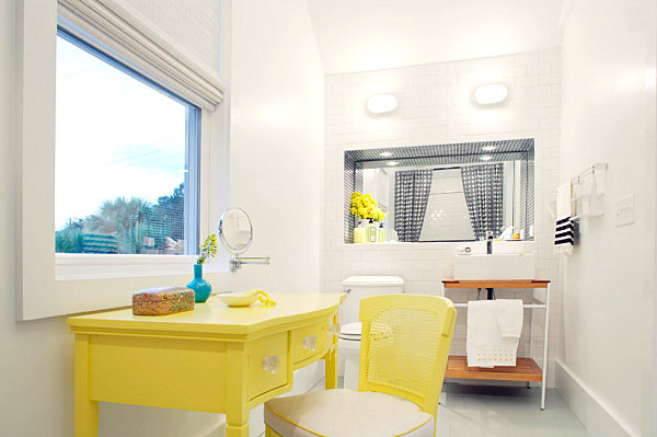 Lemon yellow details in a modern bathroom