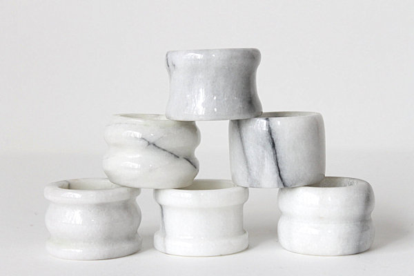 Marble napkin rings from Etsy shop Ffog