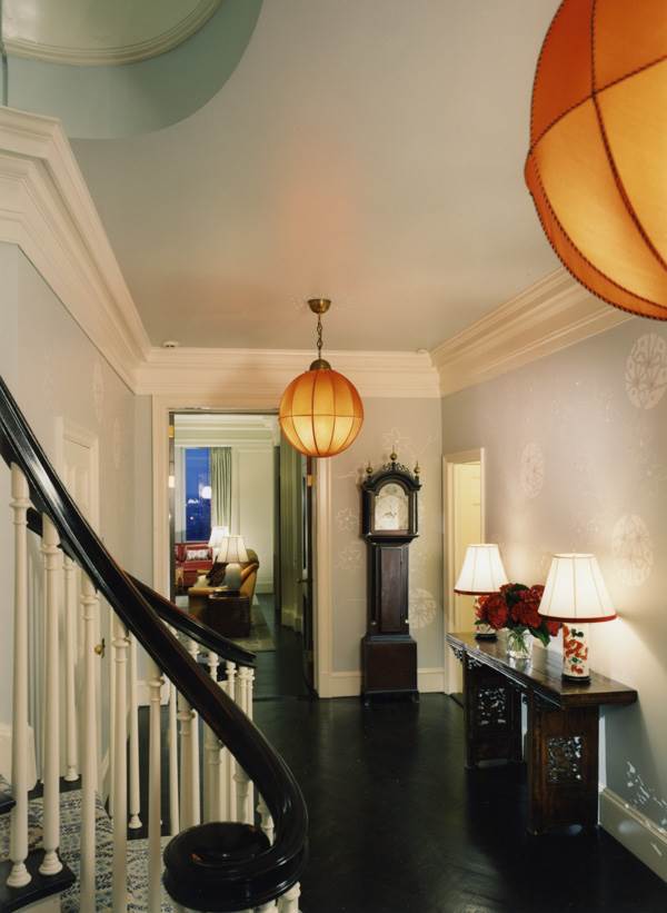 Pendant lights in a stunning entryway