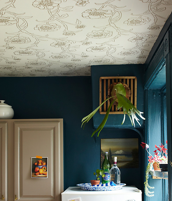 Design Trend Wallpaper Featured On The Ceiling