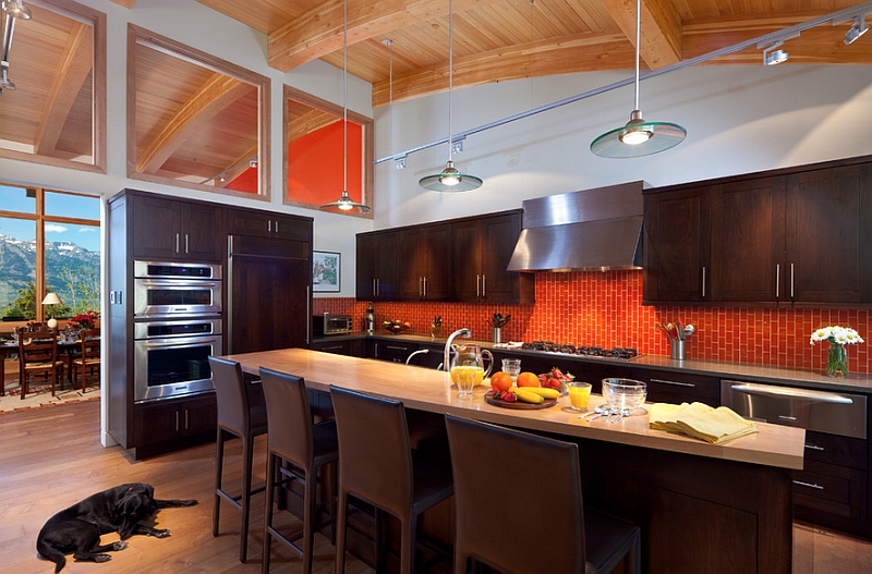 A balanced and bold splash of orange in the kitchen