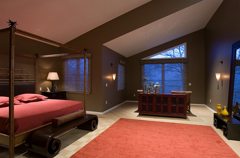 Bedroom bench with an oriental appeal