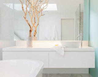 20 Bathrooms That Showcase Minimalist Design