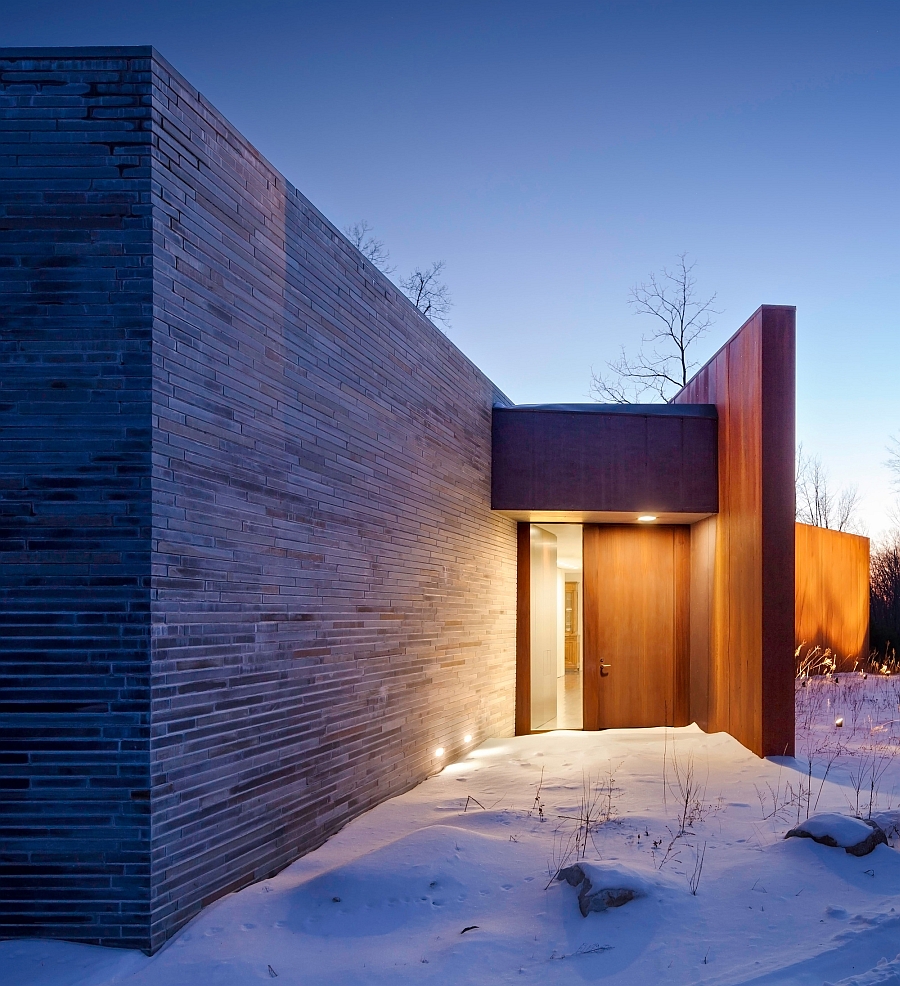 Concealed private entrance to the House in the Woods