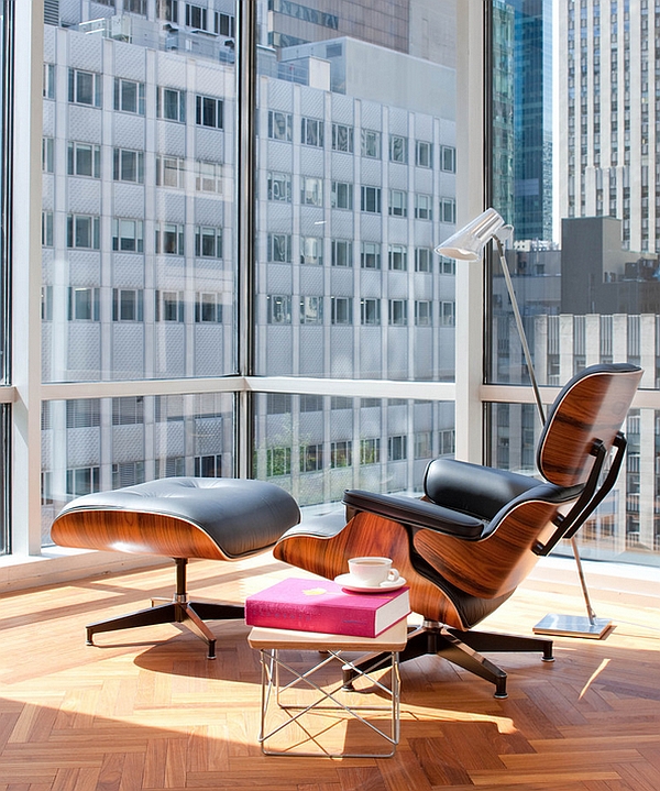 Eames wire base table next to the Lounger