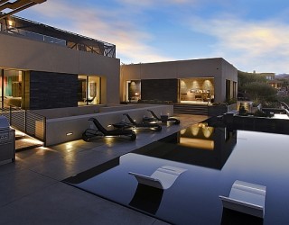 Scintillating Desert House In Las Vegas Brings The Outdoors Inside