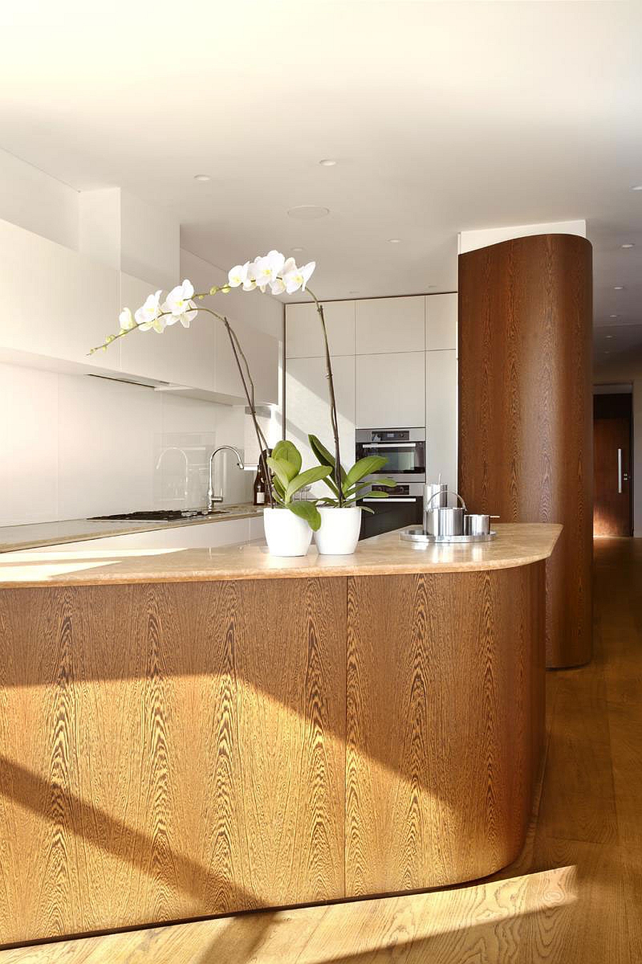 Kitchen counter with a twist