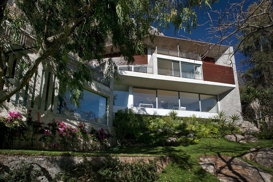 Lovely facade of Casa L in Mexico