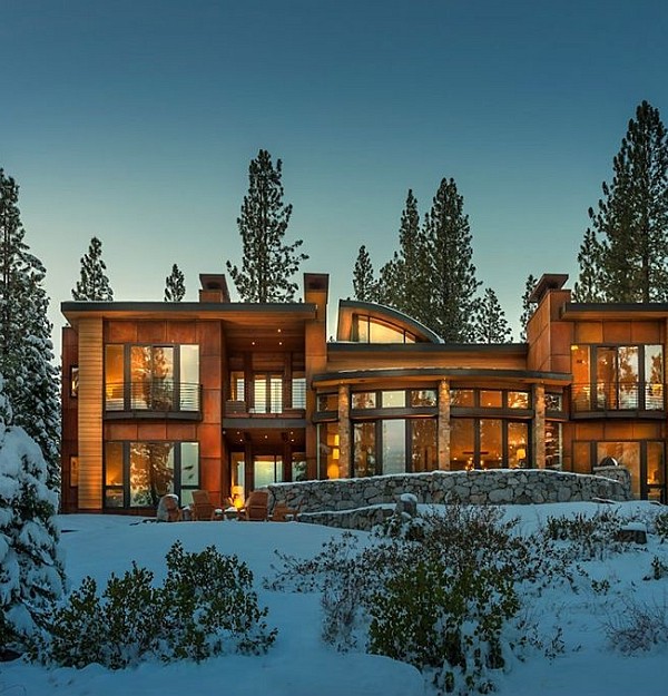 Lovely facade of the Martis Camp House - Decoist