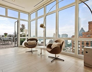 Spectacular Views And Urbane Style Shape Gorgeous New York City Apartment