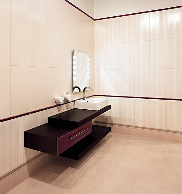 Minimalist bathroom with purple tones