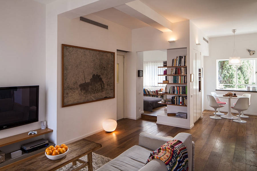 Open floor living room and kitchen