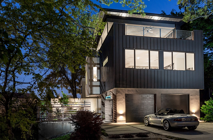 Street facade of the Atlanta Residence