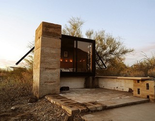 Miner’s Shelter: Tiny Desert Dwelling Clad In Glass And Steel